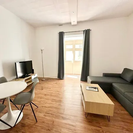 And Modern Flat 公寓 *