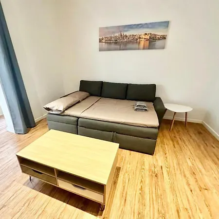 And Modern Flat Valeta