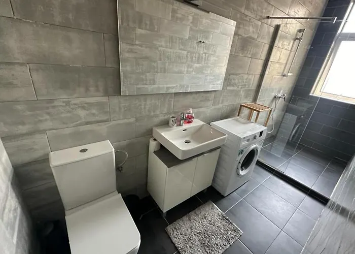 Апартаменты And Modern Flat *